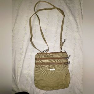 Baggallini travel purse